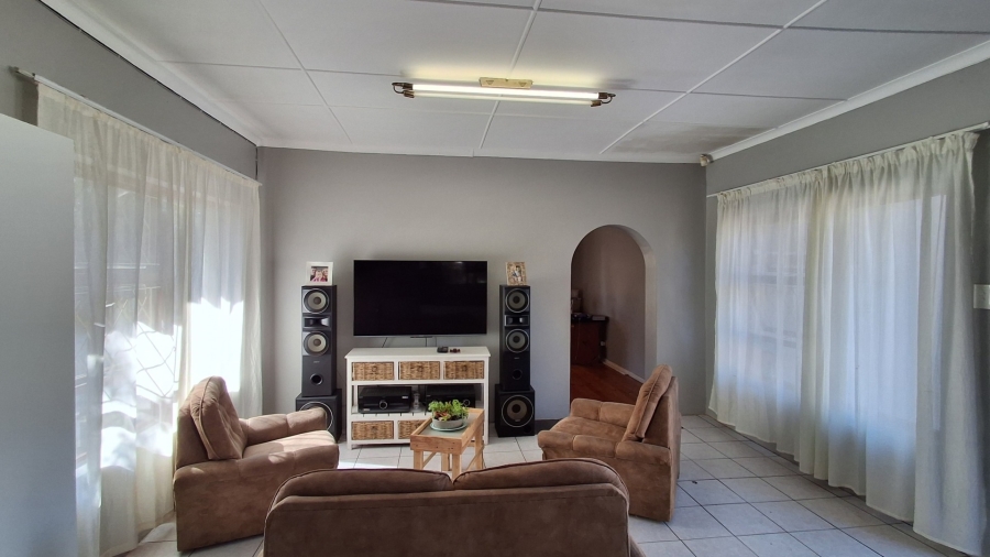 9 Bedroom Property for Sale in Cambridge Eastern Cape